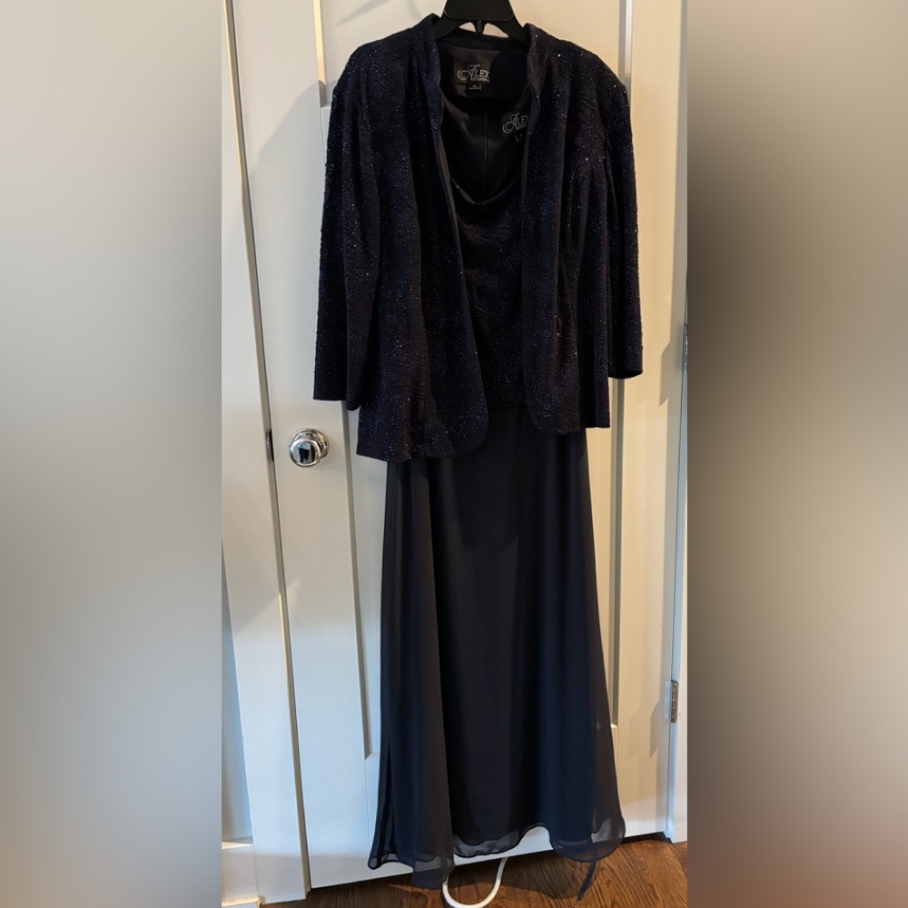 Alex Evenings Gown with jacket. New with tags